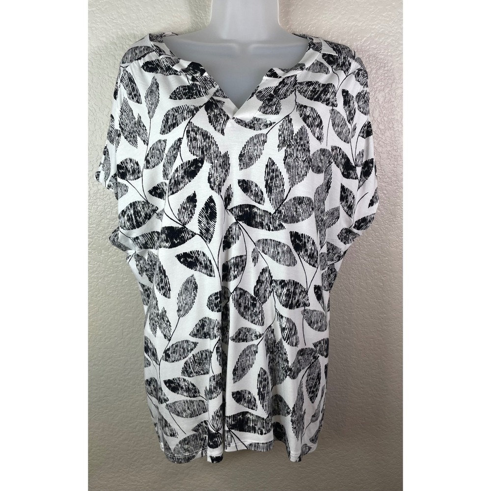 Chicos 2 US Large Top White Black Leaf Print V Neck Short Sleeve Micromodal